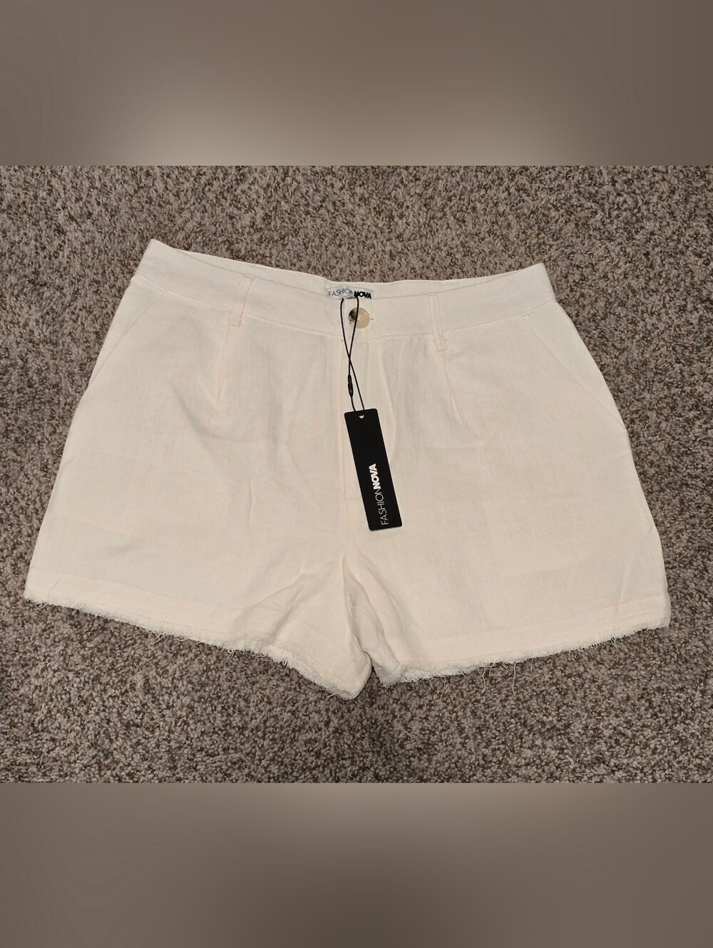 Fashion Nova Size Medium White Amina Linen Trouser Shorts NWT Hemmed W/ Raw Look